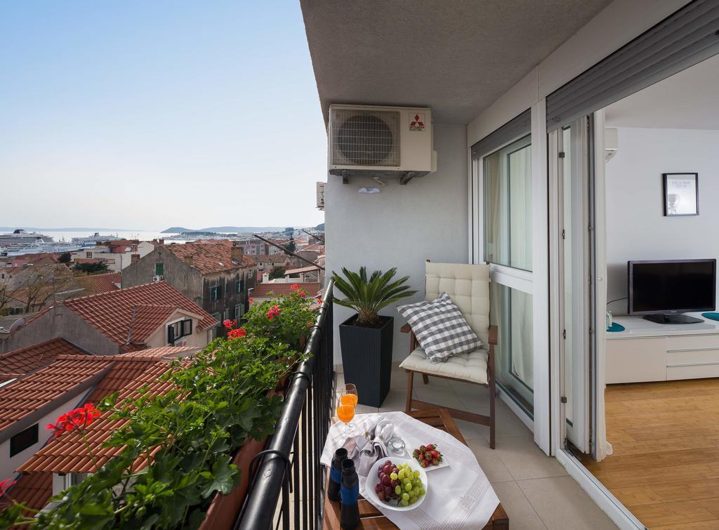 Art Of Split Apartment Exterior photo